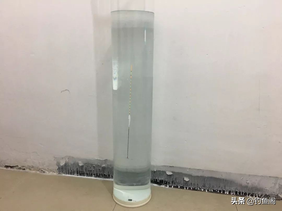 钓鲫鱼调五钓二好还是调四钓二好,带钩调漂的正确方法调四钓二图解