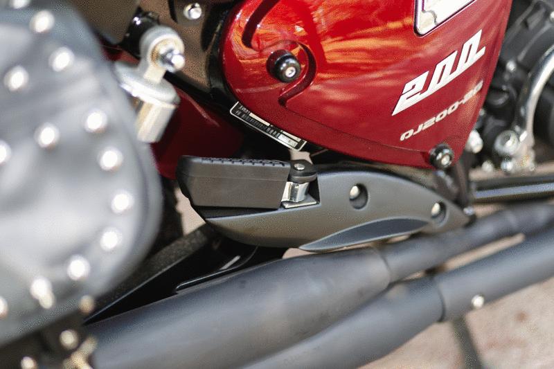 凯威极光200摩托车,钱江凯威荣光202和极光200的区别