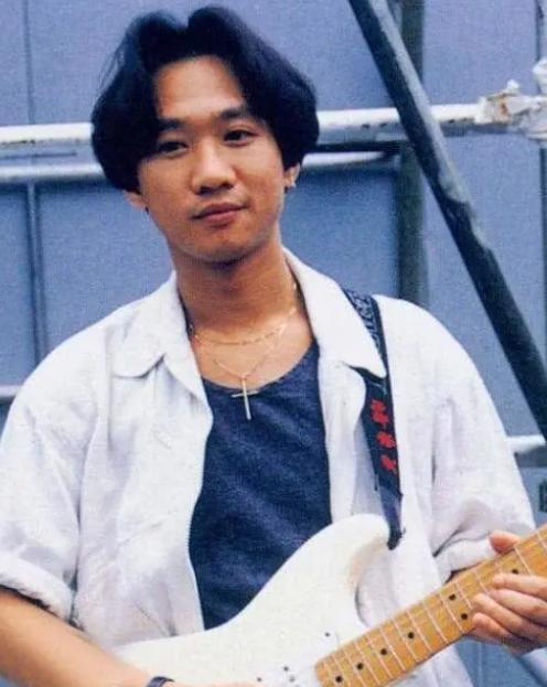 黄家驹如何看待香港音乐,香港乐坛对黄家驹的影响