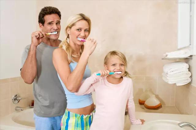 牙缝大是有福气还是漏财,两边牙缝大漏财还是进财