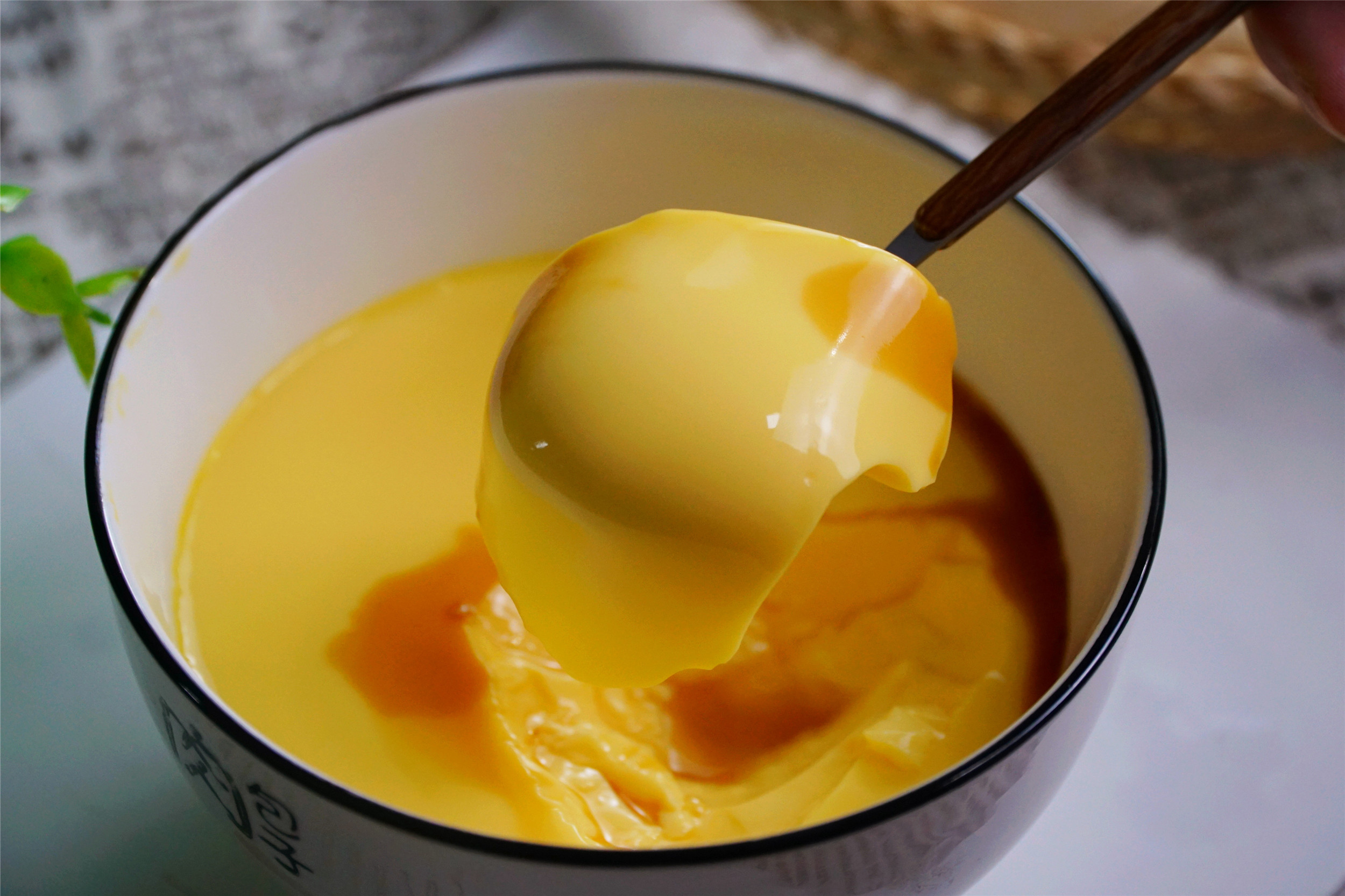 蒸鸡蛋羹该用什么火,蒸鸡蛋羹应该冷水下锅还是热水