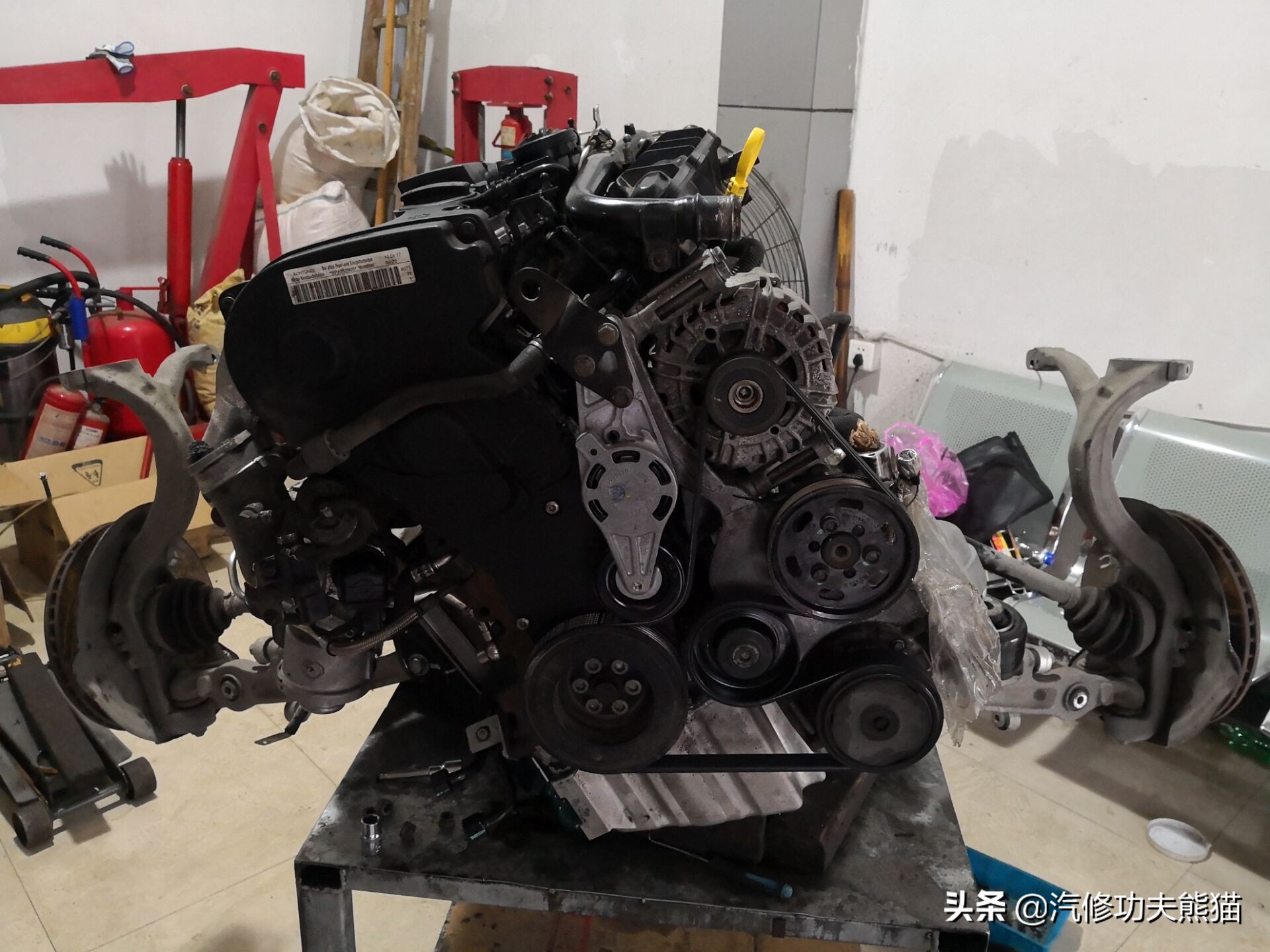 10年奥迪a6l2.0t烧机油维修,奥迪a6l2.0t烧机油吗