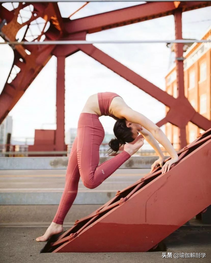 经常练瑜伽的女人会有什么好处,女人练瑜伽对男人有什么好处