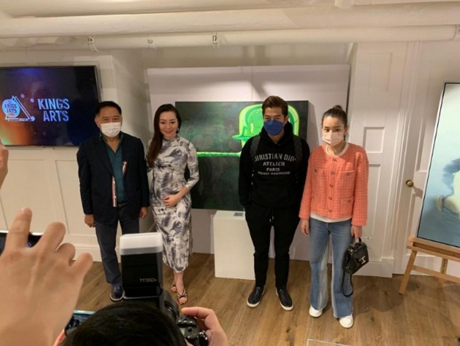 天王嫂方媛陪同郭富城看赛马,天王嫂方媛与郭富城一同出游