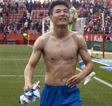 国足真的白砍鸡吗,国足白斩鸟球员