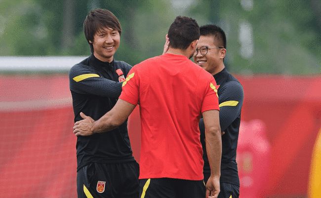 与日本、澳大利亚等强队同组,国足12强出线的概率有多大?