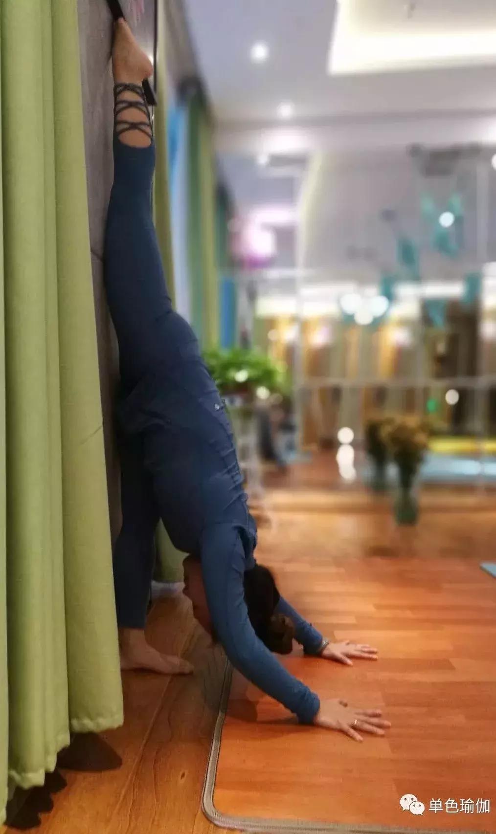 零基础解锁一字马教你一招,你有一份健身攻略注意查收