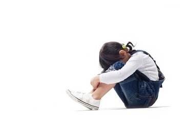 引导孩子的负面情绪该怎么做,对付孩子负面情绪的正确方法