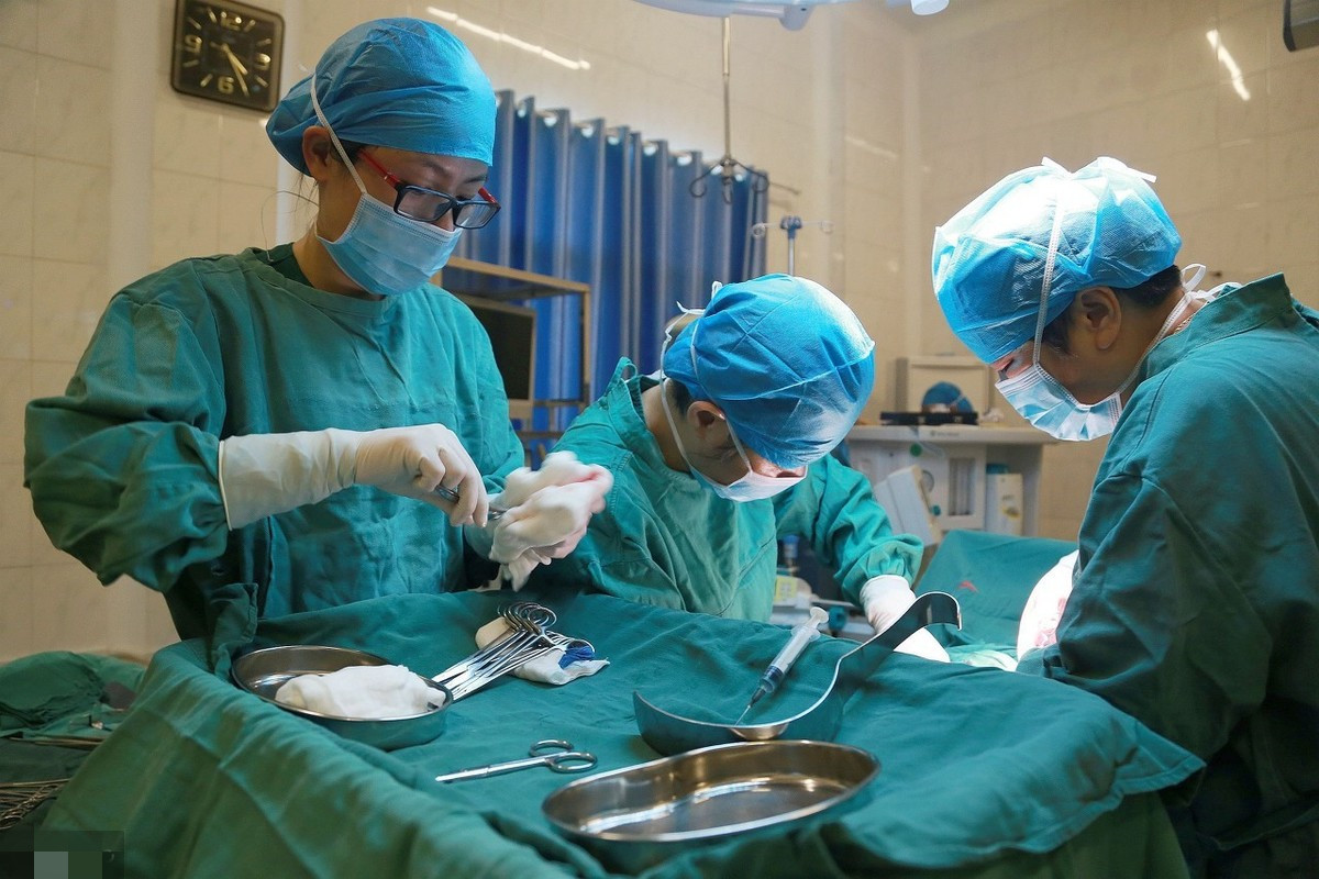 先天性隐睾没找到睾丸,蛋蛋疝气怎么治疗最好