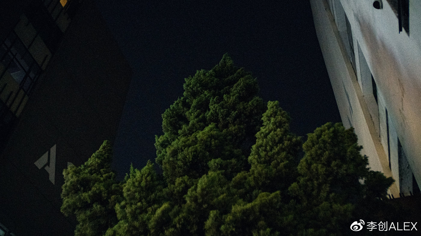 七工匠50mmf1.8镜头与55mmf1.05的区别,不到三千的旗舰机