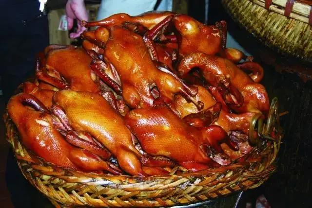 鸭子烧什么配菜好吃四川,四川鸭子的几种做法