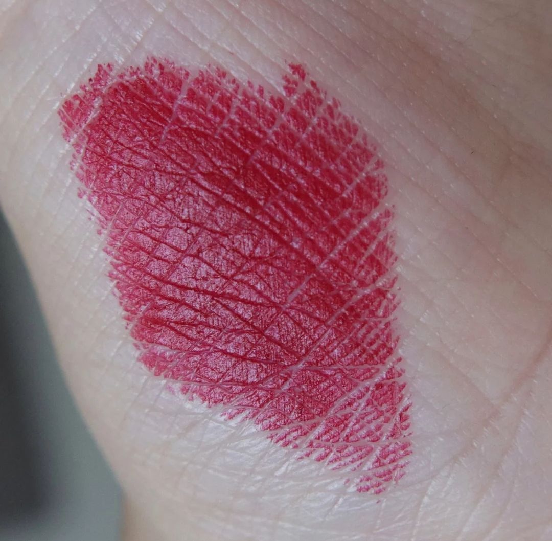 ysl复古正红口红适合黄皮肤吗,ysln610肉桂奶茶