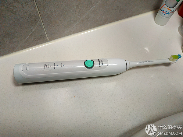 飞利浦入门级电动牙刷2019,usmile电动牙刷y1s和y1pro区别