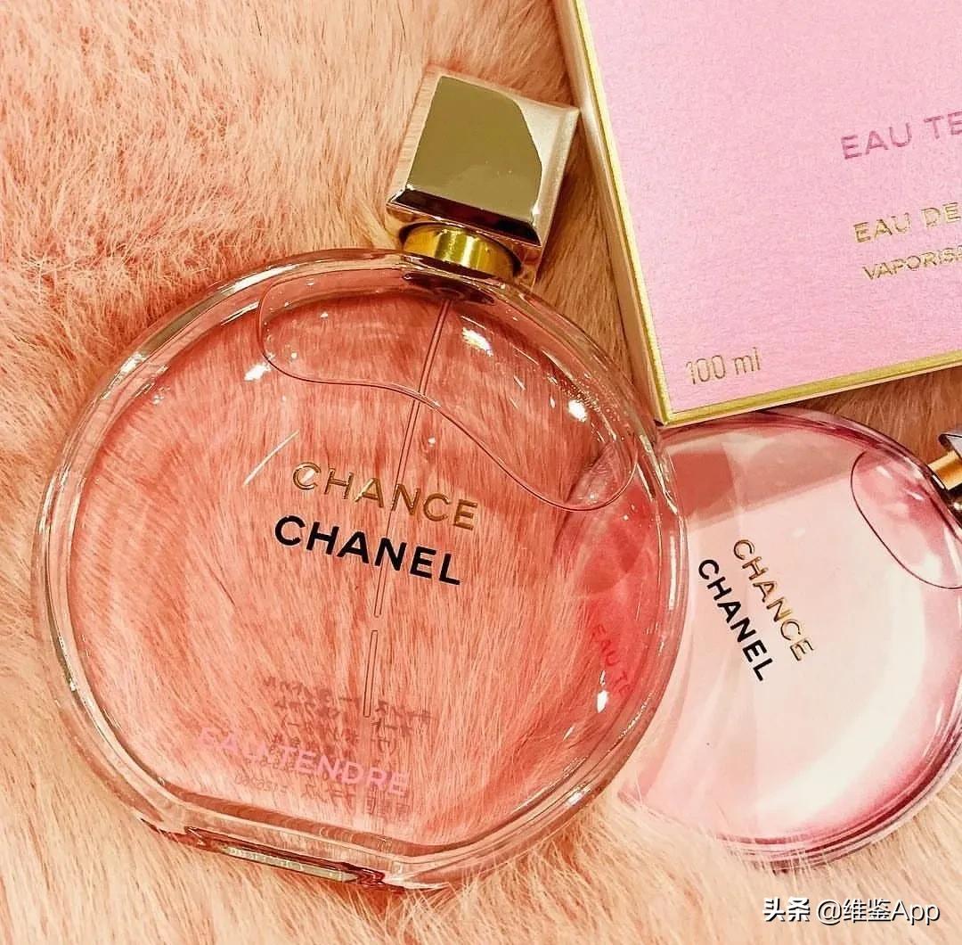 闻了让人上瘾的香水 (女生闻了上瘾的橘味香水)