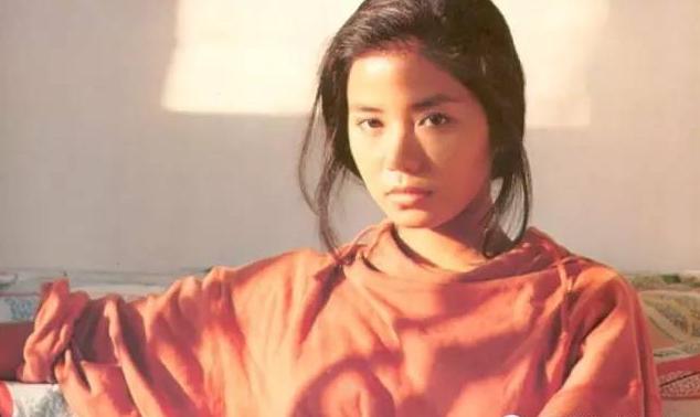 那个时候的钟楚红风华绝代,钟楚红风华绝代美人