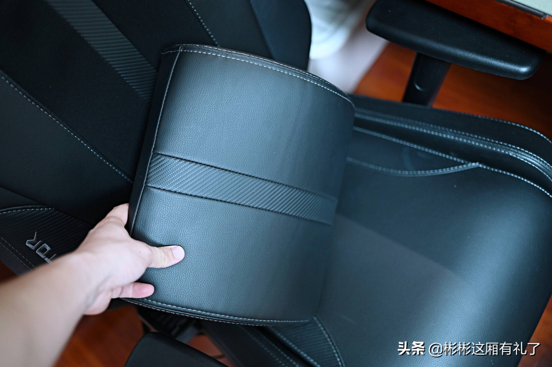 傲风电竞椅按摩测评,傲胜电竞按摩椅测评