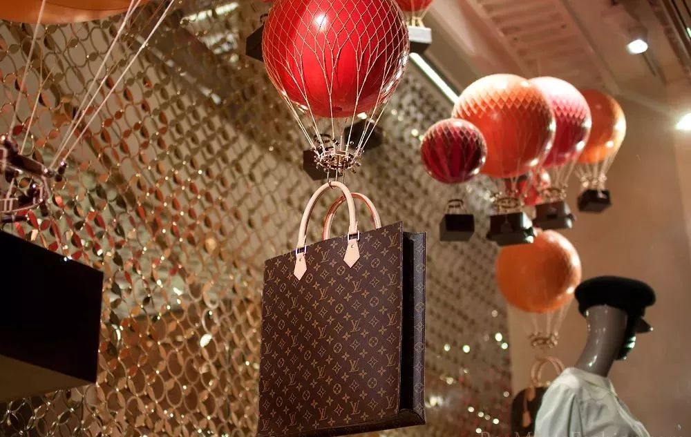 哦！卖！嘎！如果服装店都这样设计，这个世界还能有淘宝？