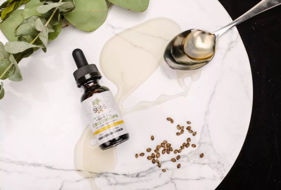 让你肌肤瞬间水亮透白,一招教你拥有水嫩肌肤