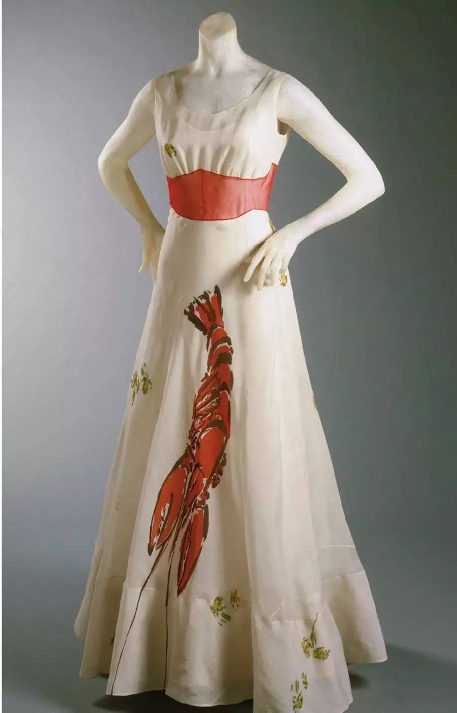 英国历史上最禁断的爱恋：国王退位，只为与她成婚