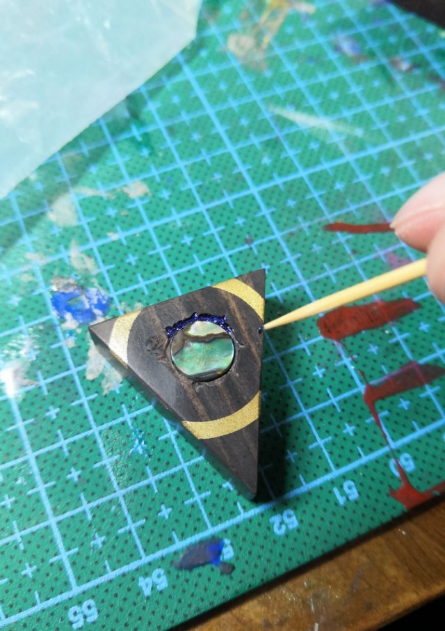 手工制作木质月牙吊坠,手工菱形吊坠的制作方法