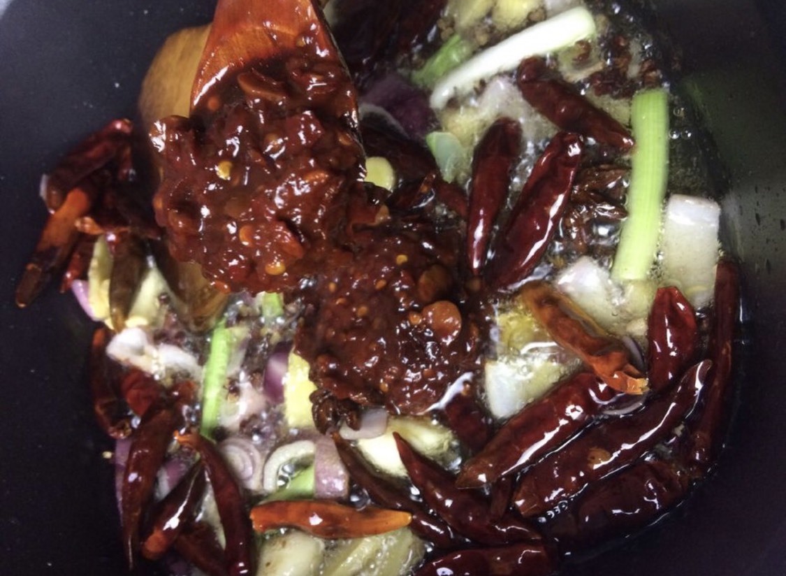 在家里自制麻辣火锅底料,自制麻辣火锅底料家常做法