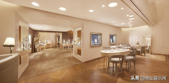 香港中环遮打道太子大厦:梵克雅宝(VanCleefArpels)旗舰店