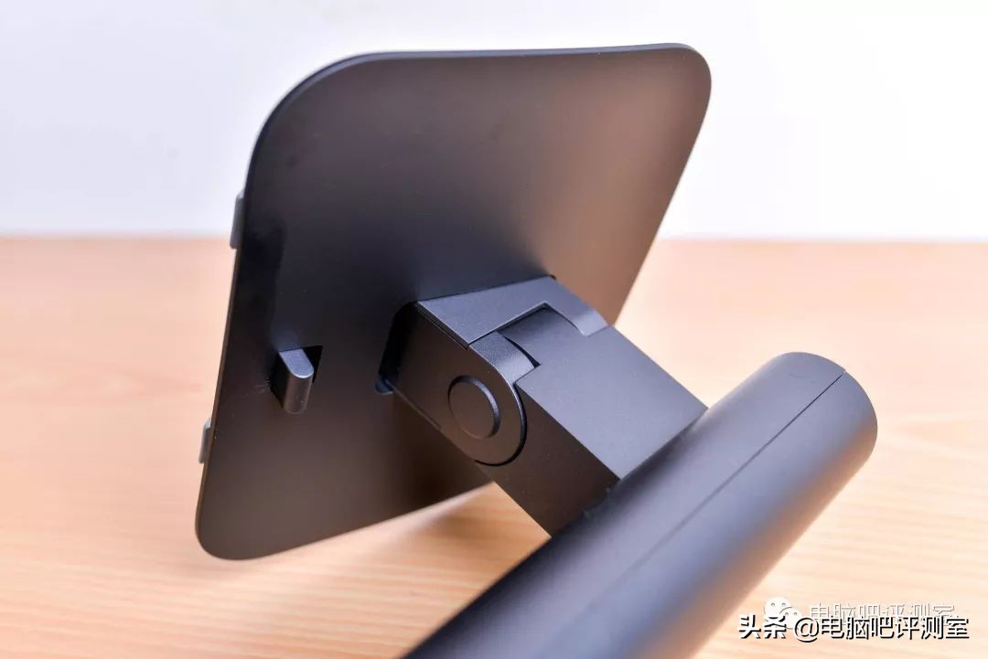 用了两年的小米34寸曲面显示器,小米34寸曲面显示器漏光严重