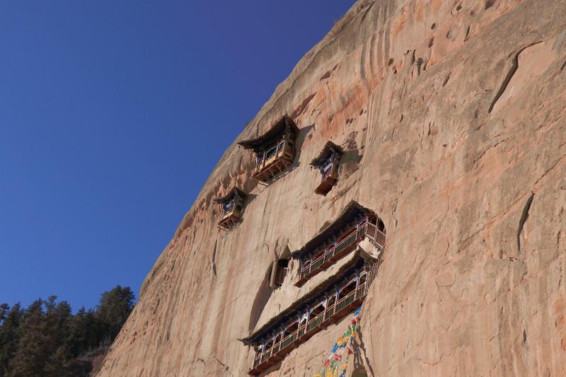 马蹄寺石窟被称为中国石窟之祖,金塔寺石窟和马蹄寺石窟