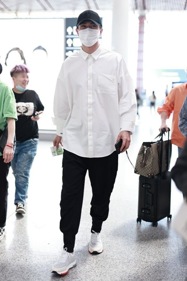 高伟光私服造型,高伟光酷帅风图片