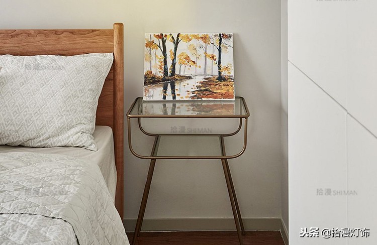 壁灯金属质感,极简质感壁灯高级氛围感