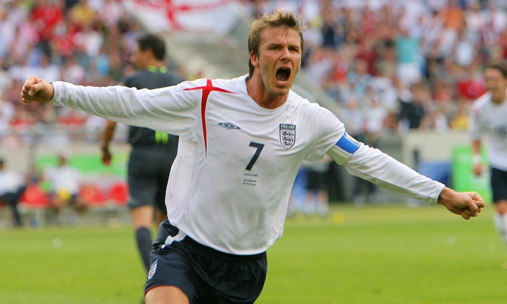 潇洒哥足球记录,足球运动员平均一场跑多少公里