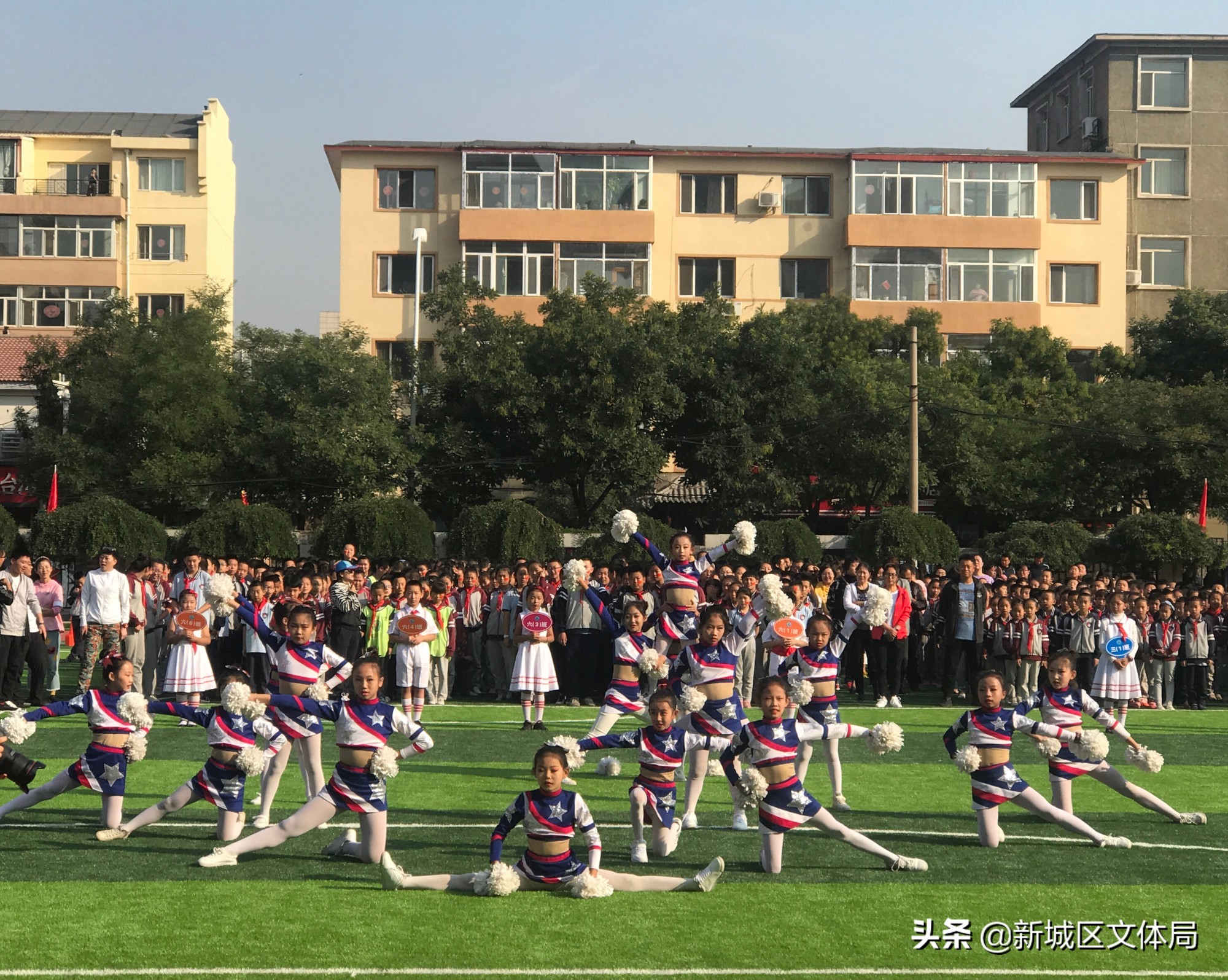 校园亲子运动会趣味活力满校园,亲子运动会妙趣横生萌娃乐翻天