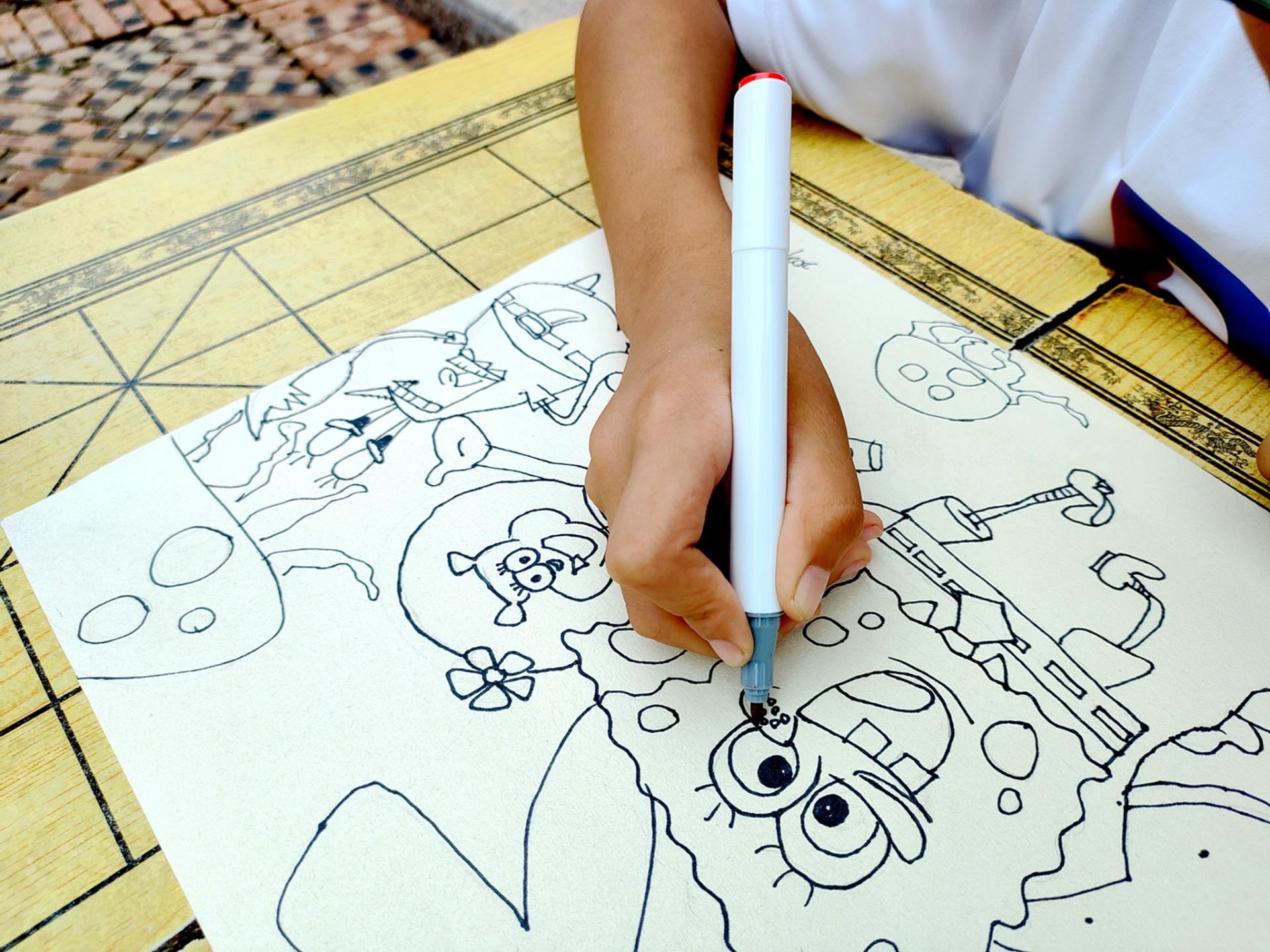 100多种颜色的软头马克笔,颜色全好用的软头马克笔