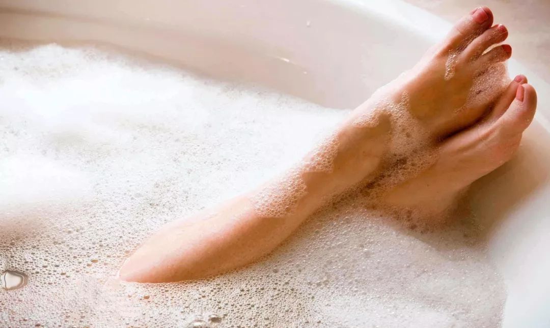 脚气特别痒用什么泡脚效果好,脚气脚臭脚痒的克星用什么