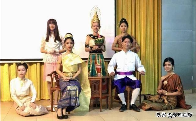 一眼就可以看出的外国服饰,泰国皇室的服饰