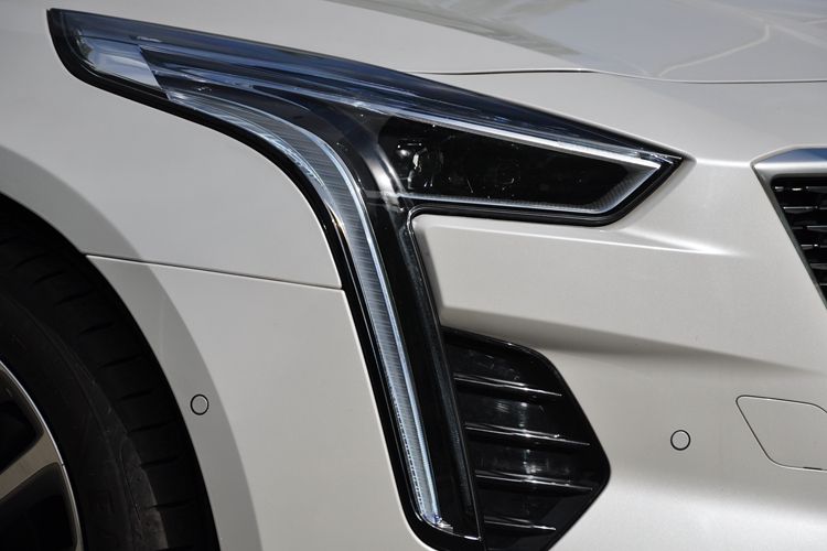 凯迪拉克ct6试驾19款视频麋鹿测试,2022款凯迪拉克ct6试驾视频