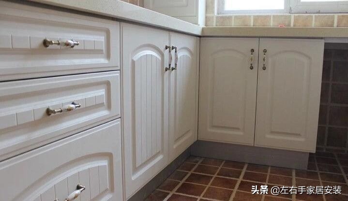橱柜柜门关不严的原因,橱柜柜门关不严怎么调