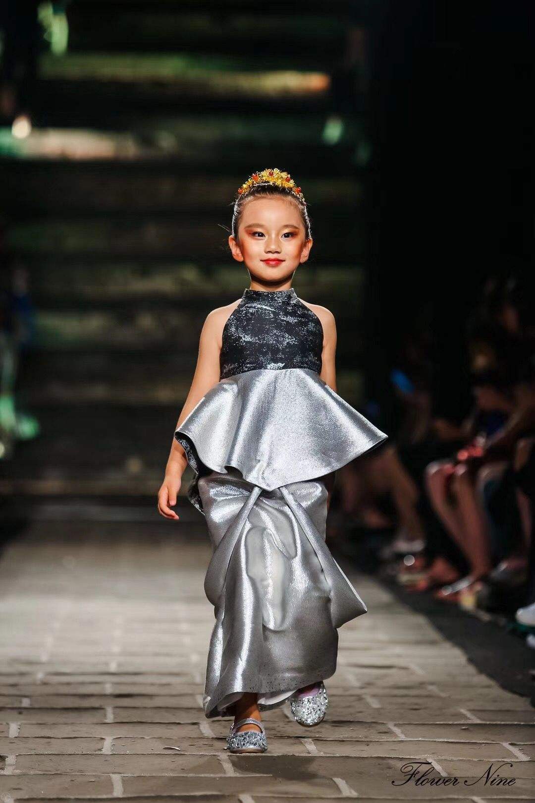 想让孩子当童模怎么入行,怎么申请小孩当童模