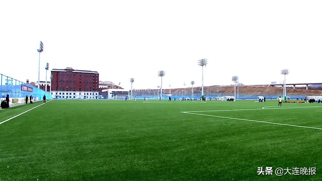 大连大型专业足球场,3万人体育馆有多大