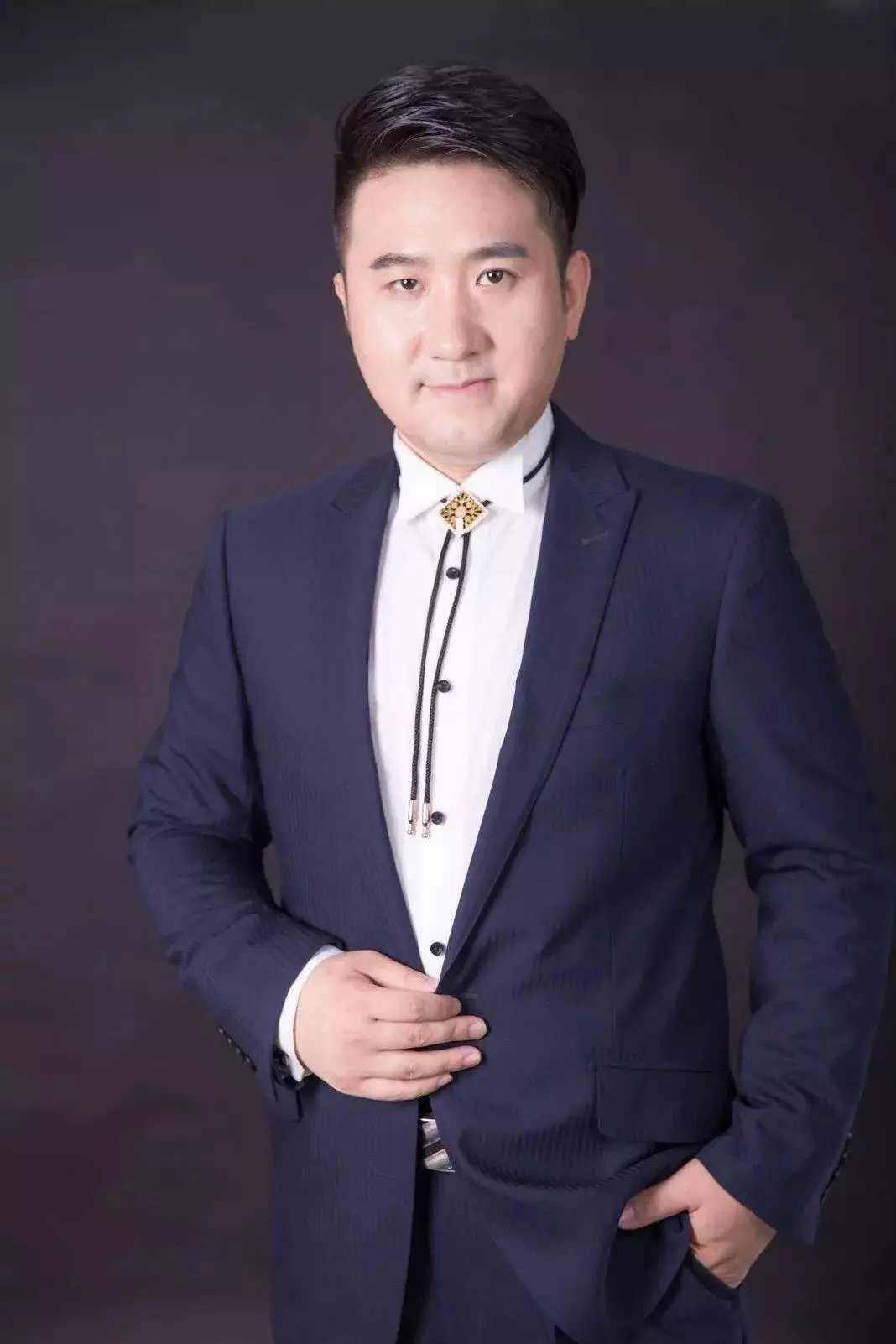 歌唱家王硌演唱、创作交响音乐会《海河儿女情》12月18日放歌天津