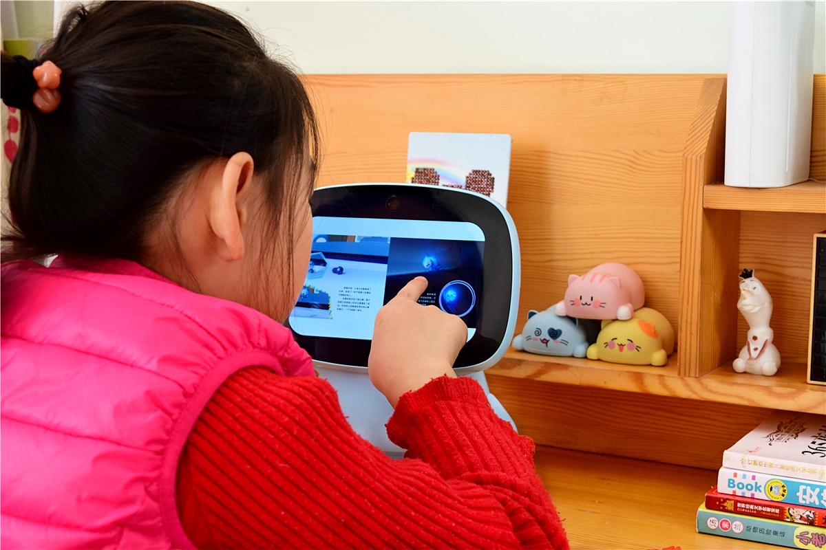 ai智能机器早教,聪聪ai机器人