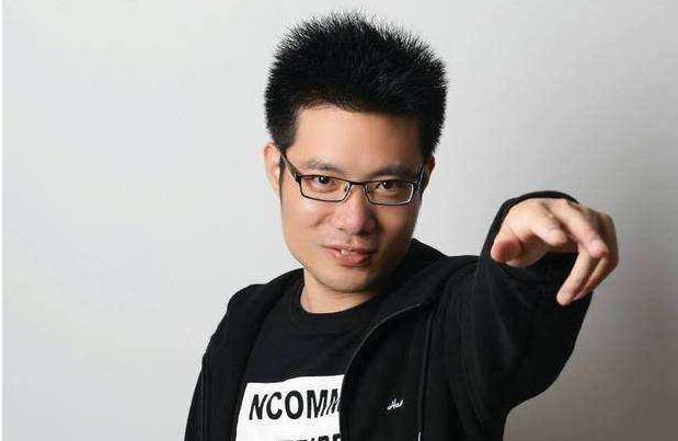 斗鱼主播旭旭宝宝一个月工资多少,旭旭宝宝年度主播人气排行榜