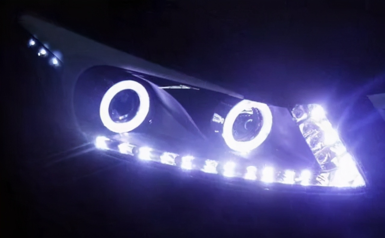 led汽车大灯感觉还是不够亮,换的led大灯感觉不是很亮什么原因