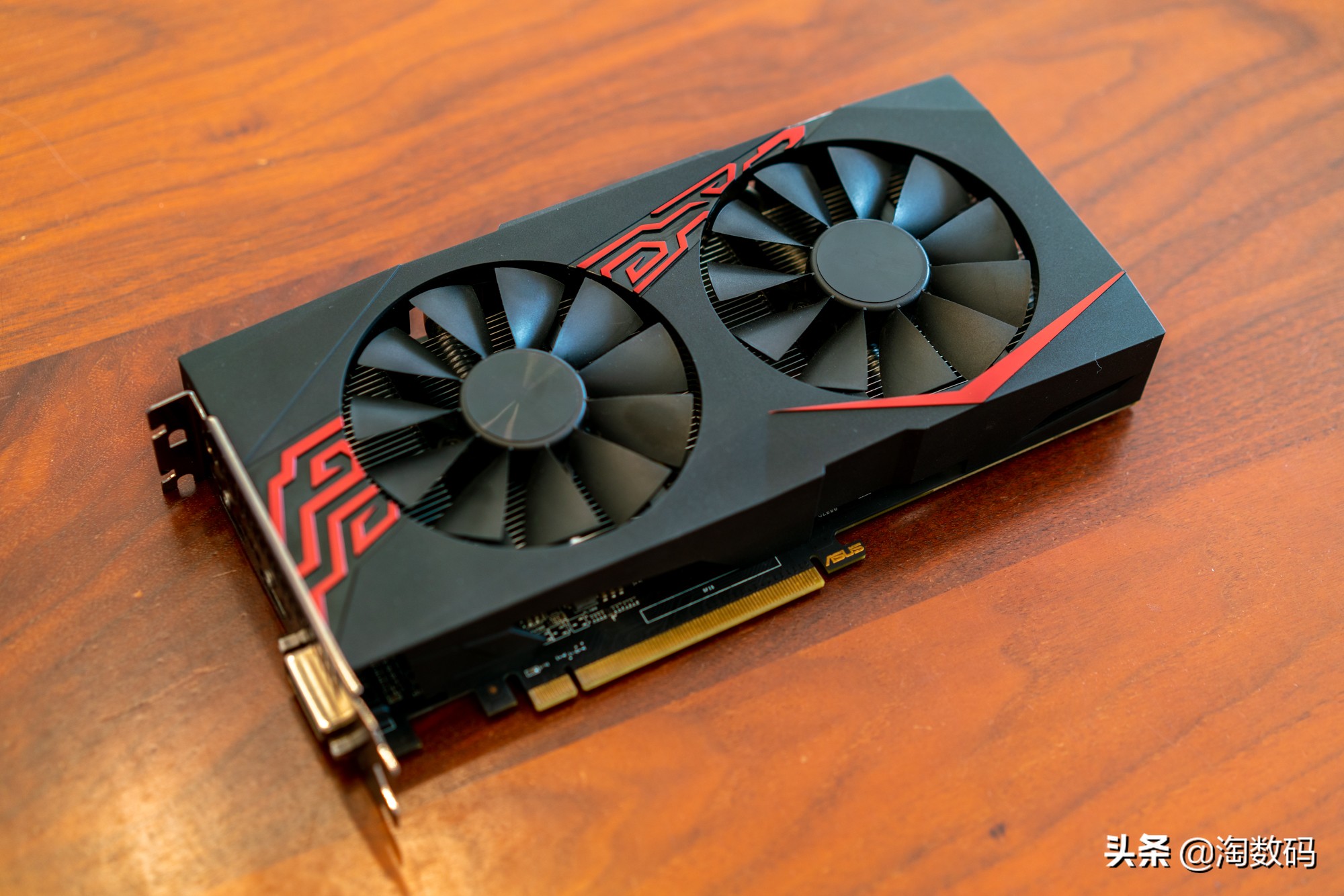 华硕rx5808g对比1660ti,华硕rogrx5808g游戏测试