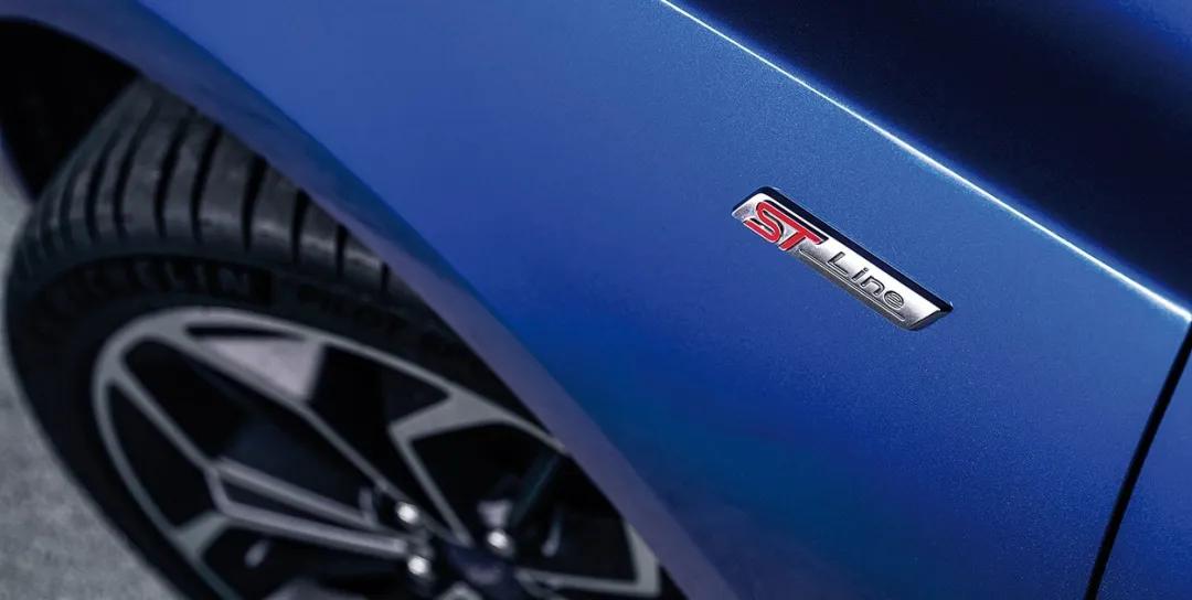 福克斯active和stline哪个好,福克斯stline测评宽面车神