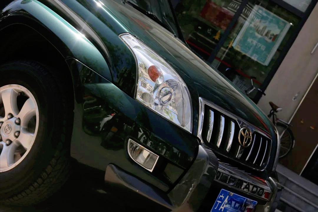 经典老车丰田lc90翻新复活,老款普拉多120翻新