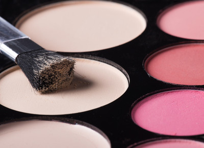 郭鸿财化妆品加工：粉饼你真的用对了吗？