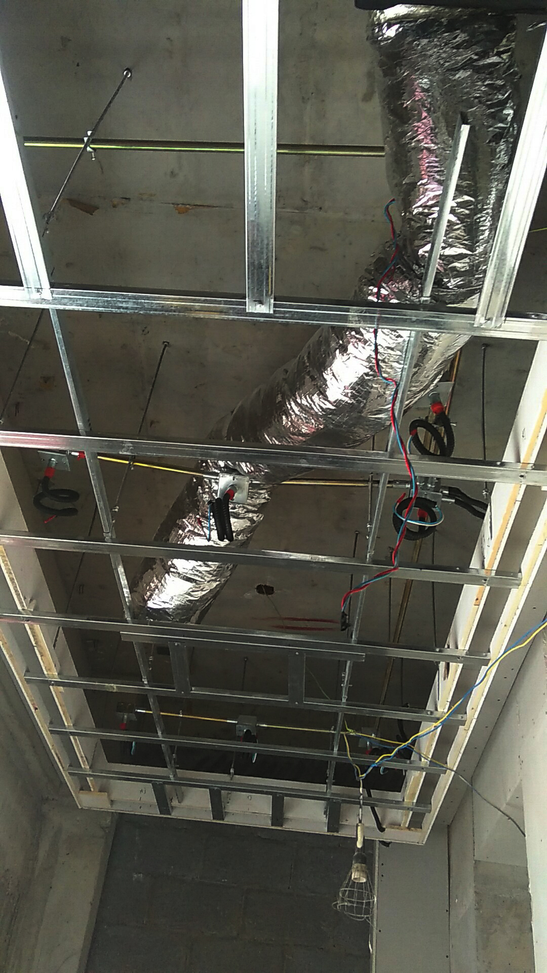 龙立达装修案例：乐乐牙口腔医院装修施工进度