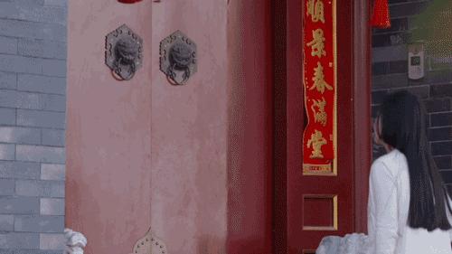 她买下别人挑剩的渣户型，花10年任性改造，浴缸像床那么大