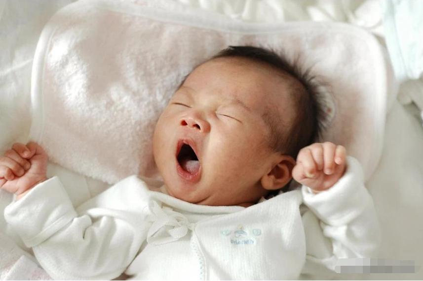 这10种食物不要给1岁内宝宝吃，被列入辅食黑名单，爸妈的要牢记